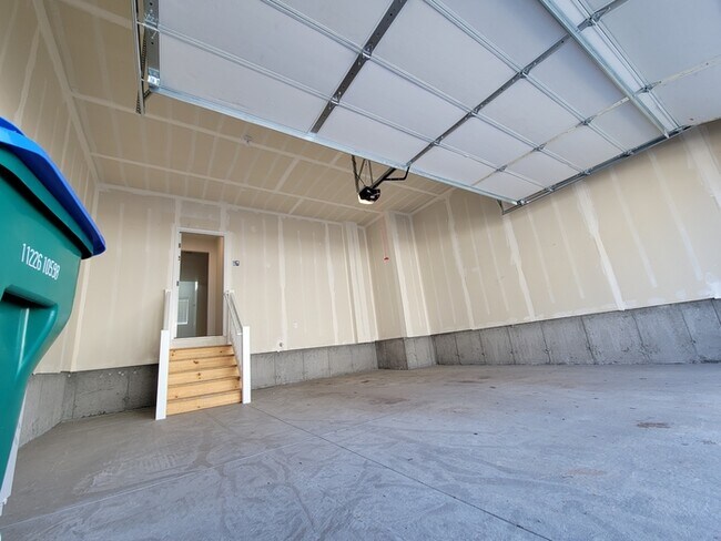 Building Photo - 1455 N 3860 W