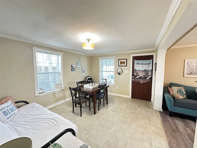 Building Photo - 2014 39th St