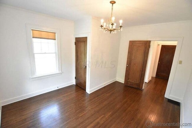 Building Photo - 445 Oakland Park Ave