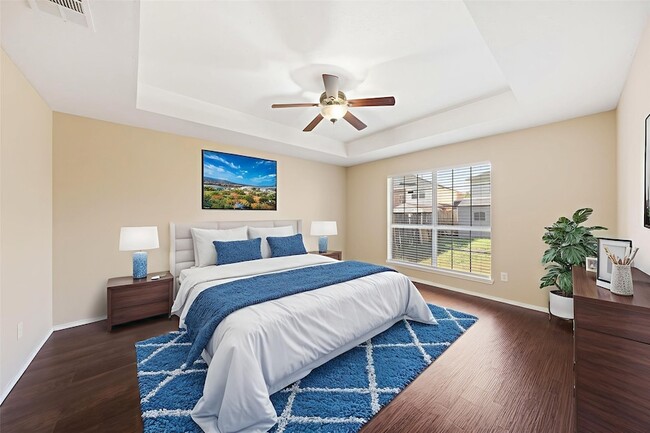 Building Photo - 6718 Meadowcrest Dr