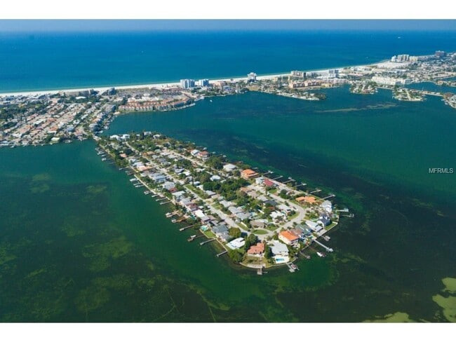Building Photo - 987 Boca Ciega Isle Dr