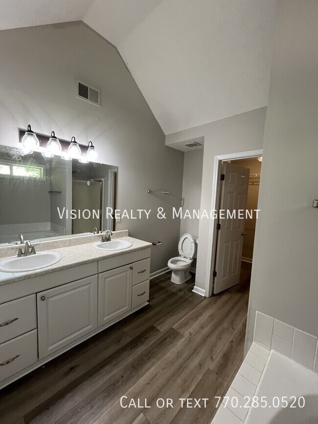 Building Photo - 116 McKenzie Overlook Dr