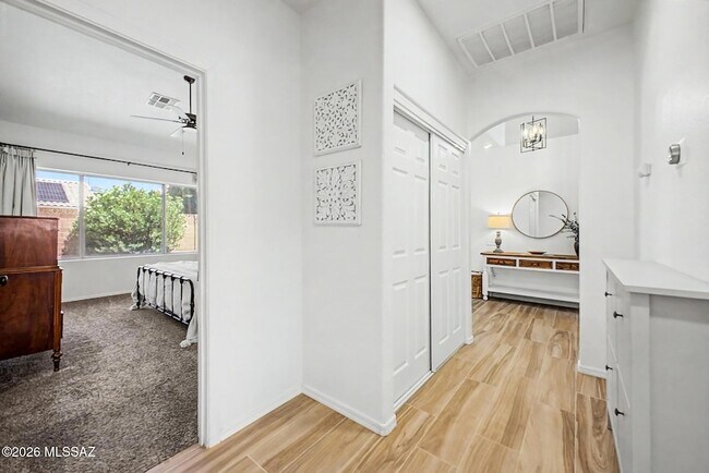 Building Photo - 9951 E Paseo San Bruno