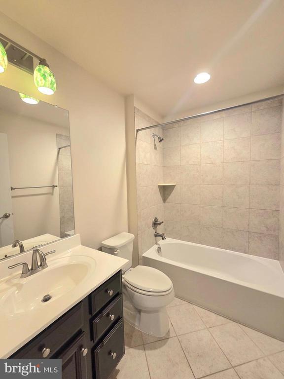 Building Photo - 5415 Stream Bank Ln