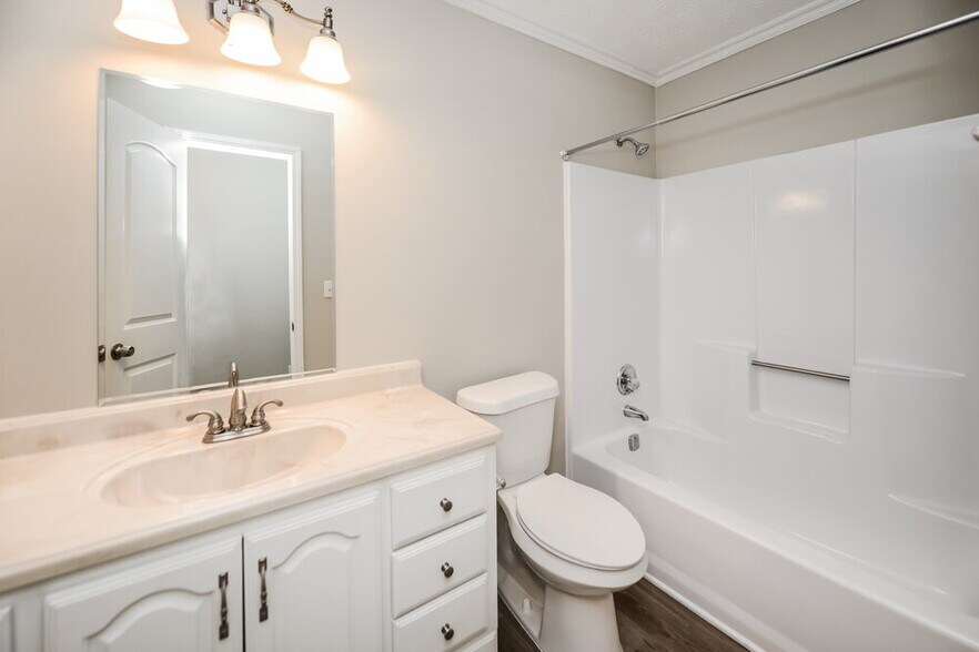 Building Photo - 1658 Eric Cir