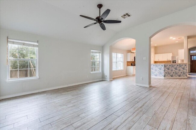 Building Photo - 7805 Huddleston Ln