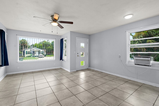 Building Photo - 626 Magnolia Ave