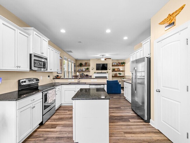 Building Photo - Neighborhoods of Holly Ridge