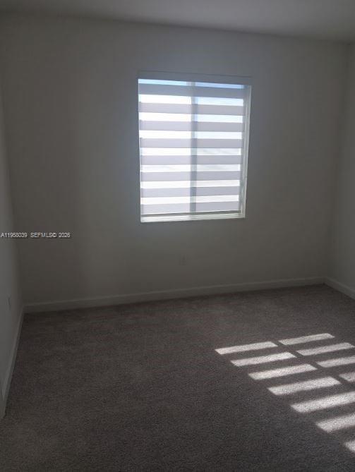 Building Photo - 689 SE 13th St Cir