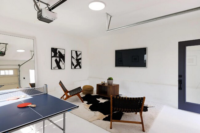 Building Photo - Stunning Echo Park house + Creative Space/...