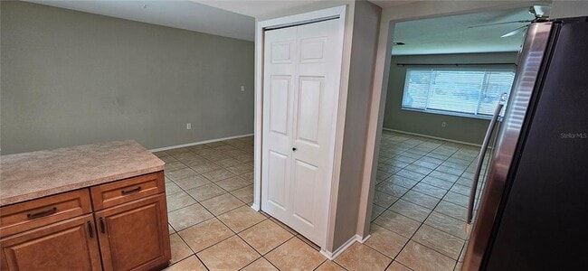 Building Photo - 2842 Indianwood Dr
