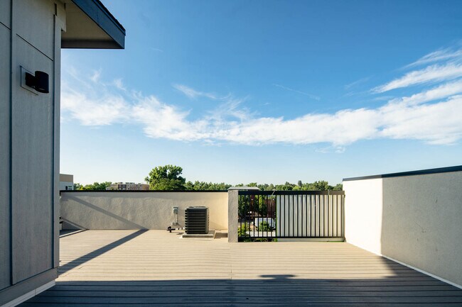 Building Photo - 3569 S Pennsylvania St