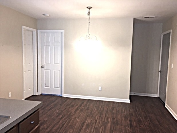 Building Photo - 4809 Wheatfield Dr