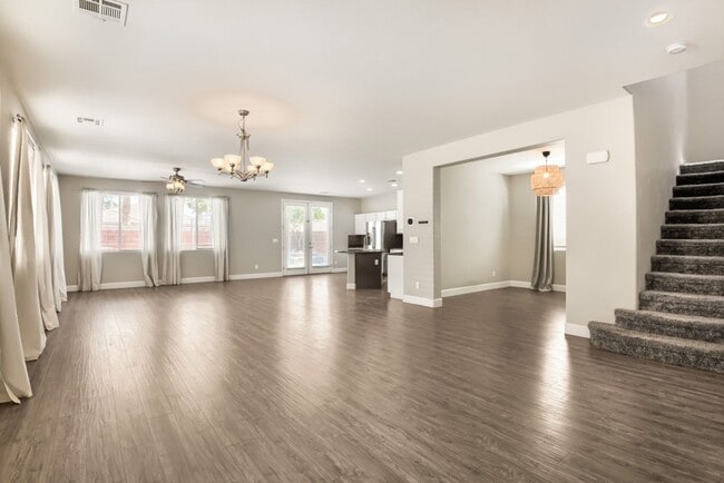 Building Photo - Rare 5 Bdrm home in the Ladera community of Summerlin!