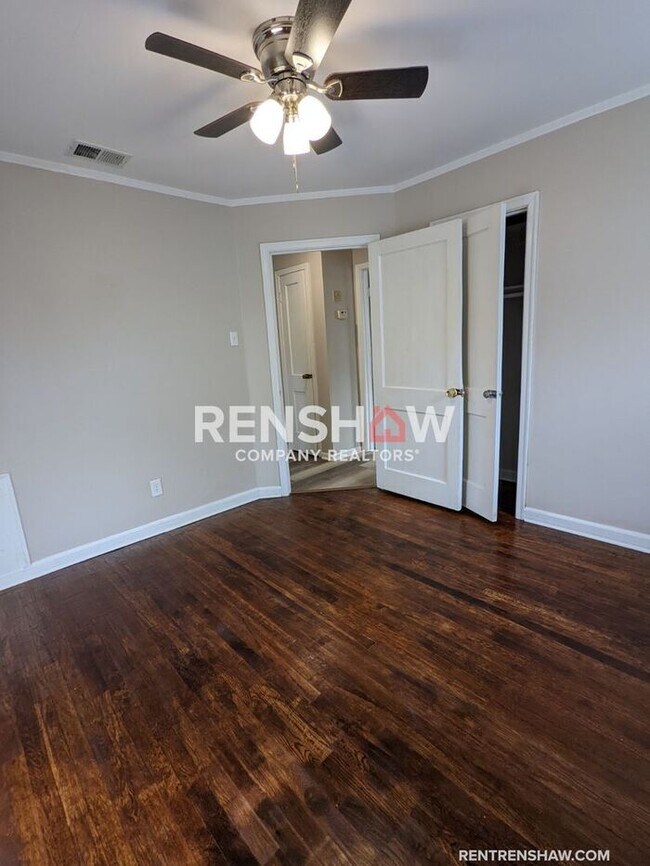 Building Photo - Completely Upgraded Property - Move in Ready!