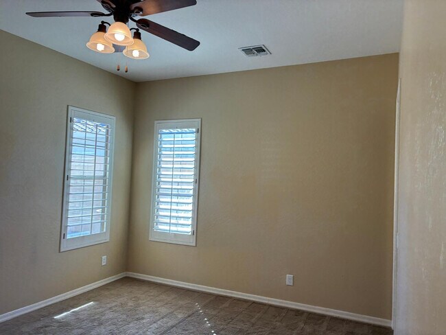 Building Photo - 20973 W Cora Vista