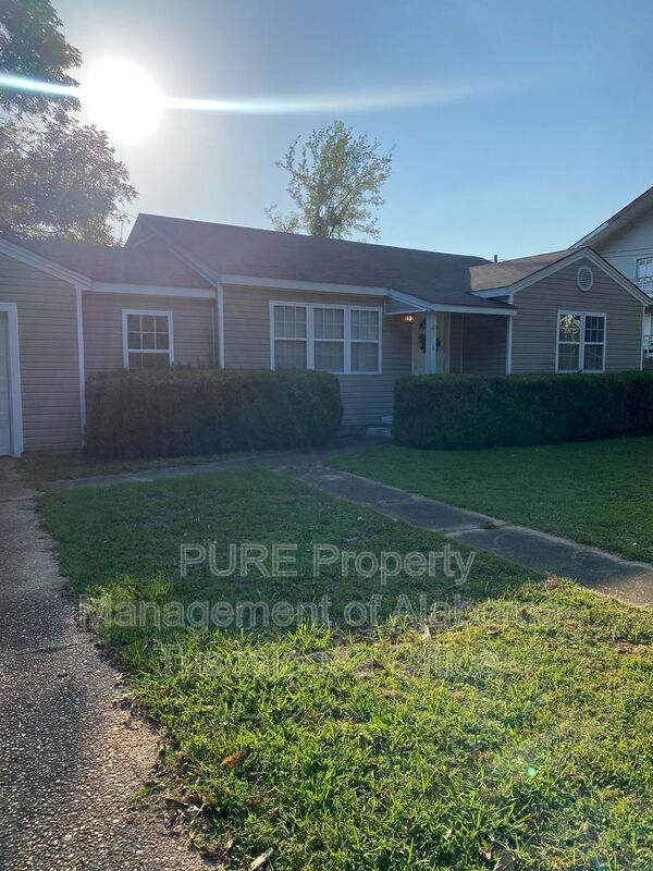 Building Photo - 2830 18th Ave