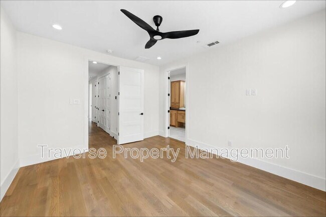 Building Photo - 408 Rayner Ave