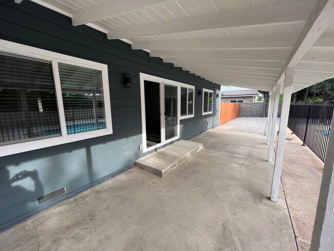 Building Photo - 8941 Balboa Blvd