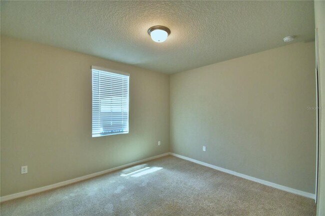 Building Photo - 3208 Weitzel Dr