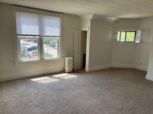 Living Area - 212 W Hillsdale St