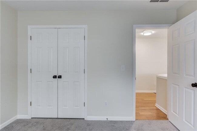 Building Photo - 5135 Amberden Hall Dr
