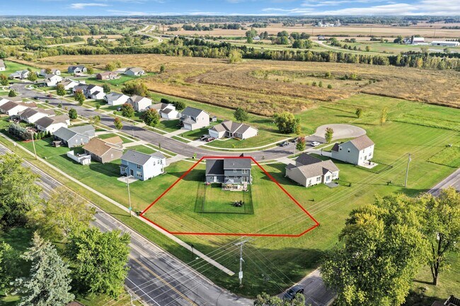 Building Photo - 1631 Smith Ln