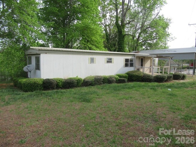 Building Photo - 6682 E North Carolina 150 Hwy