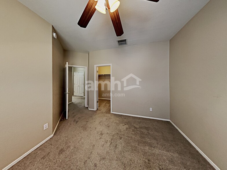 Building Photo - 3880 E Kesler Ln