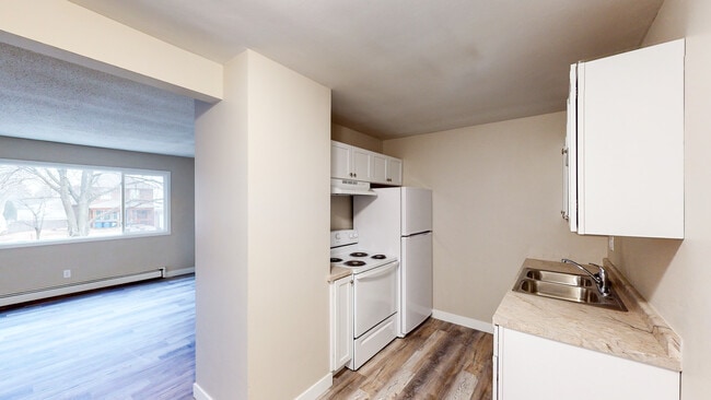 Building Photo - 6Flats Apartments - 1 Mo Free with a 13 Mo...