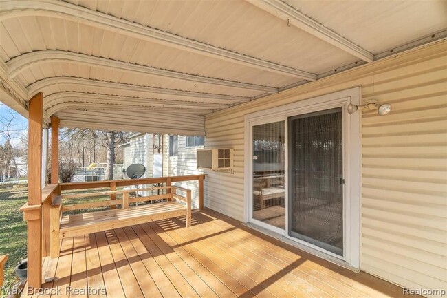 Building Photo - 1102 Davenport Dr