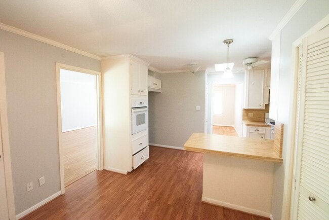 Building Photo - 8825 Merlin Dr