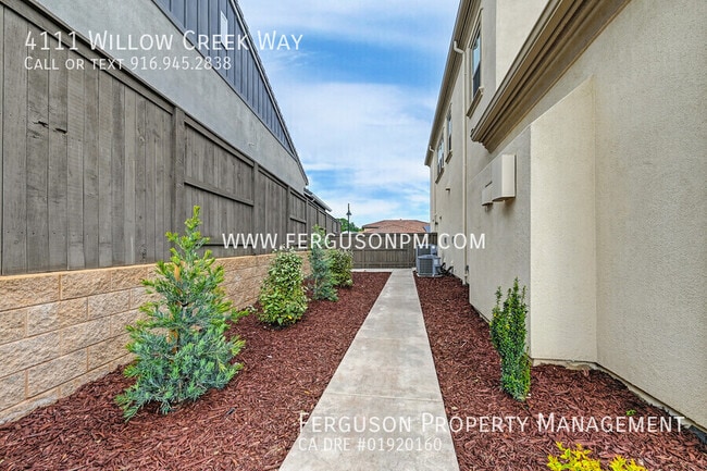 Building Photo - 4111 Willow Crk Wy