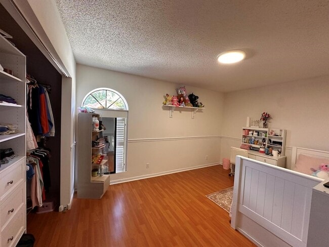 Building Photo - 1728 Shoreside Cir