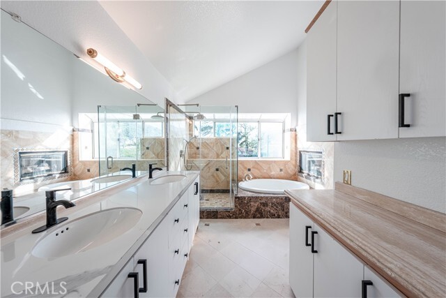 Building Photo - 32981 N Peak Dr