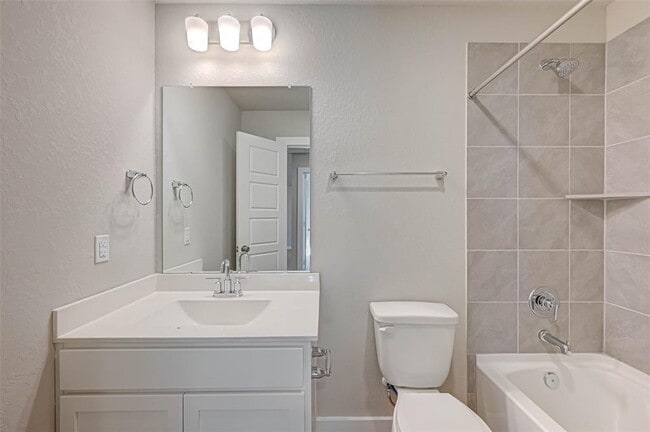 Building Photo - 8154 Royal Breeze Dr