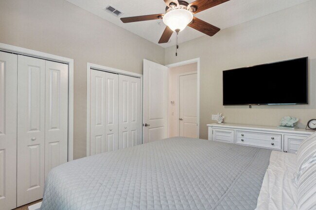 Building Photo - 95282 Summerwoods Cir