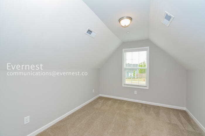 Building Photo - 1408 Pipeline Ave