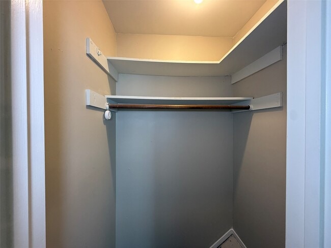 Building Photo - 10428 Hammerly Blvd