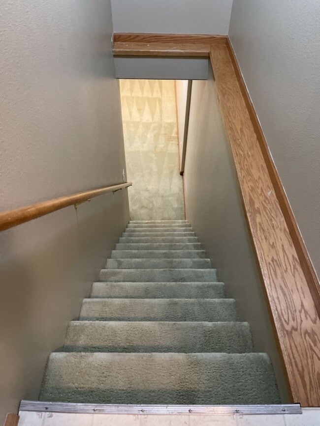 Building Photo - 4 Bed 2.5 Bath Home in Windsor - FREE Octo...