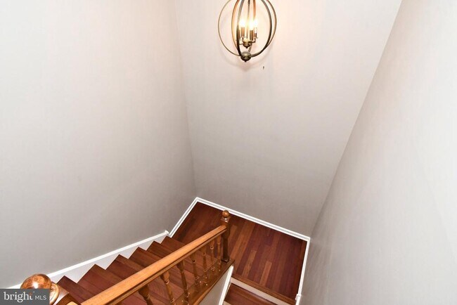 Building Photo - 6 Kanon Ct