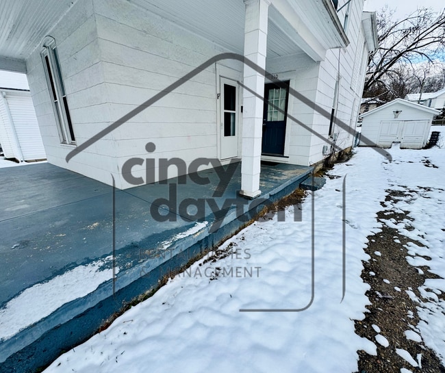 Building Photo - 110 N River St