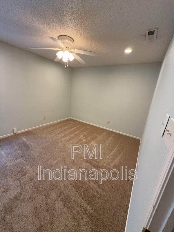 Building Photo - 12120 E 141st St