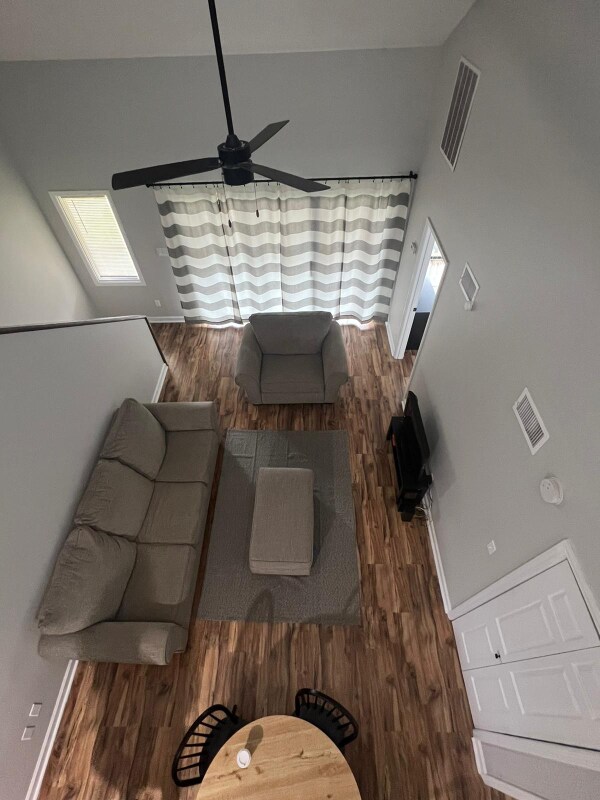 Building Photo - 515 37th Ave N