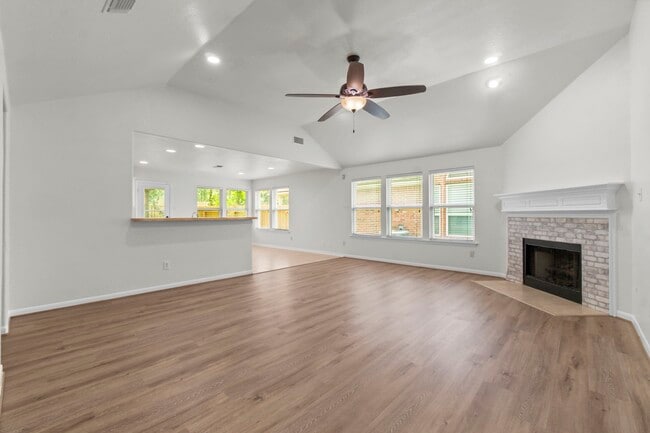 Building Photo - 155 Fairwind Trail Dr