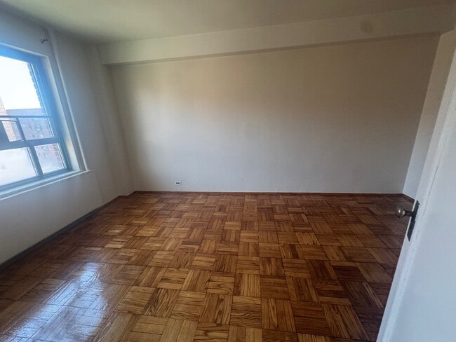 Building Photo - 1409 Metropolitan Ave