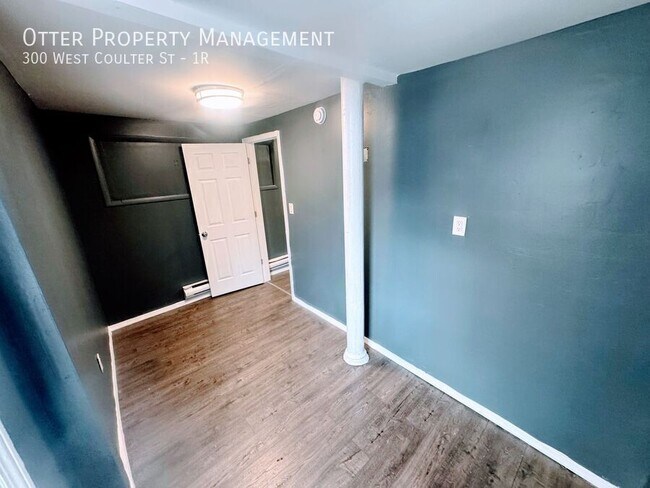 Building Photo - 300 W Coulter St