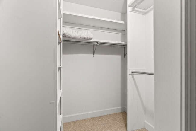 Building Photo - Country Living within Minutes of City Life