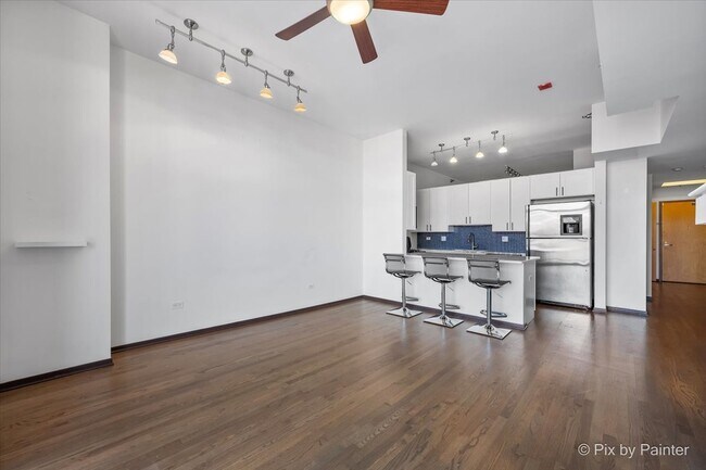 Building Photo - 1201 W Adams St