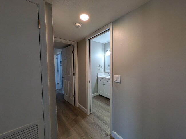 Building Photo - 2nd Floor 2/1 Condo at Carrington Park in ...